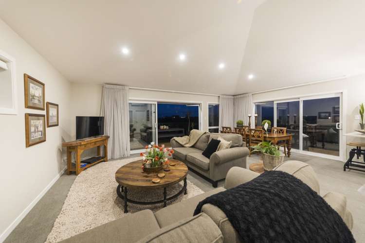 133 Cashmere Drive Fitzherbert_8