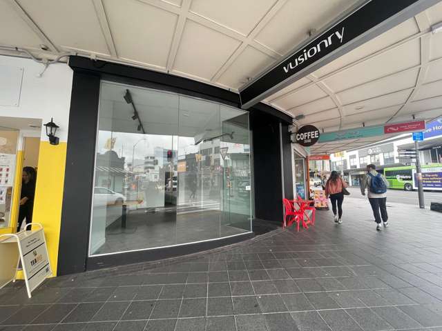 High Visibility Retail on Broadway
