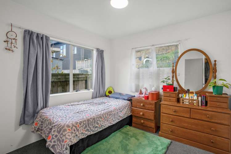 8 Hastings Grove Wainuiomata_9