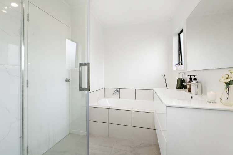 2/14 Windy Ridge Road Glenfield_7