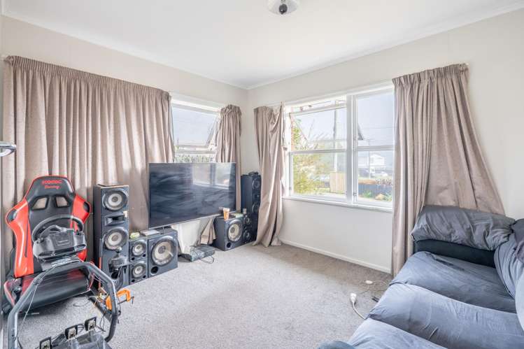 20 Elliott CRESCENT Owhata_13