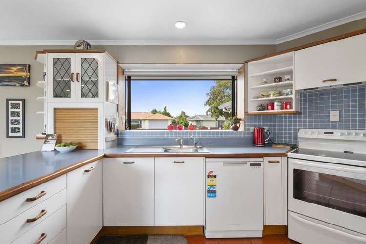 92 Amberley Avenue Highbury_5