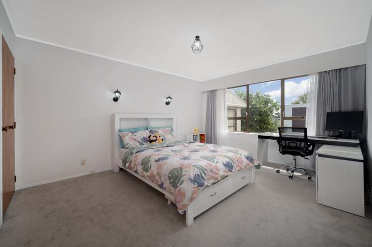 1/3 Sarah Place Farm Cove_12