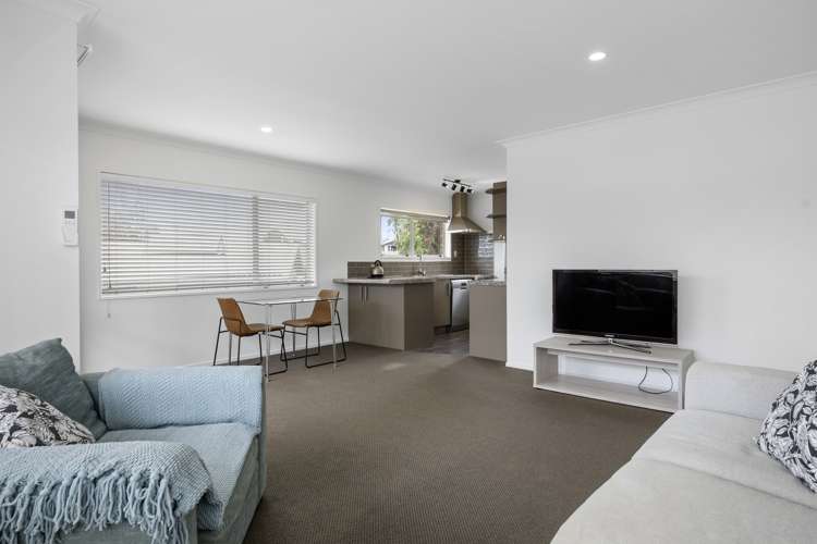 5b Highfield Crescent Brookfield_6