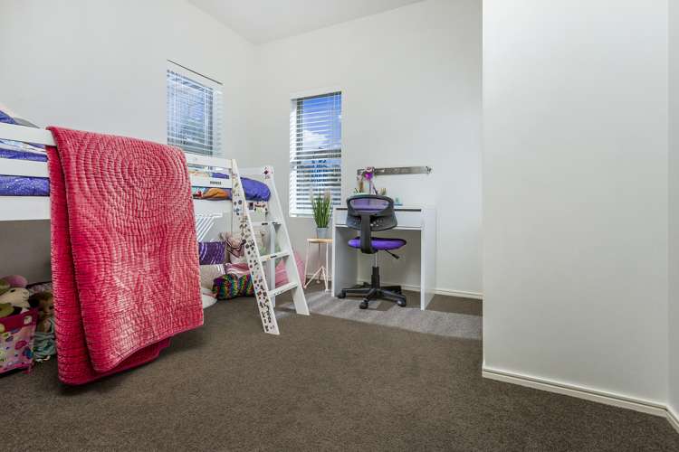 63 Beach Road Castor Bay_24