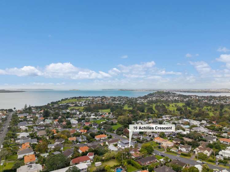 16 Achilles Crescent Narrow Neck_25