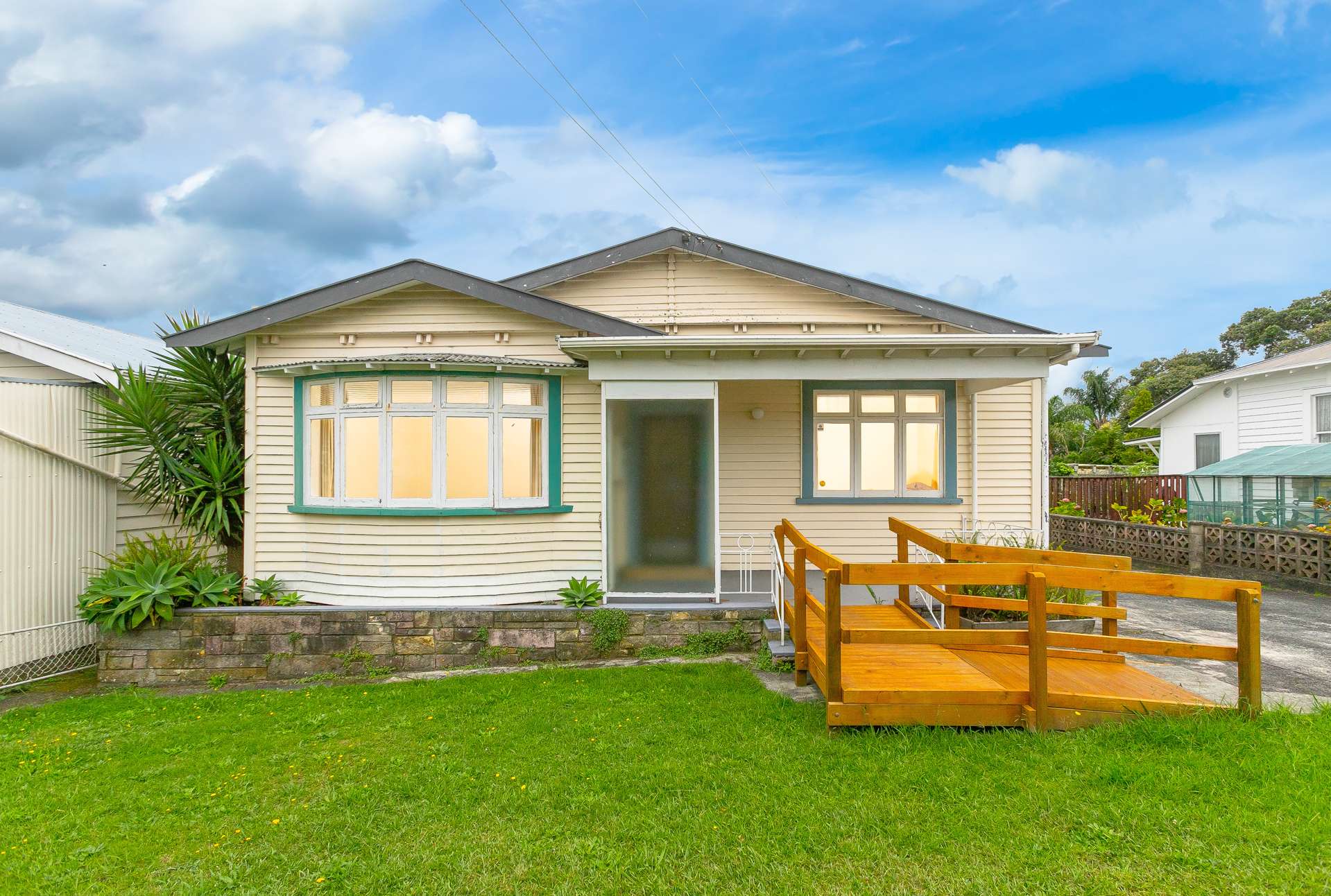 13 Huia Road Point Chevalier_0