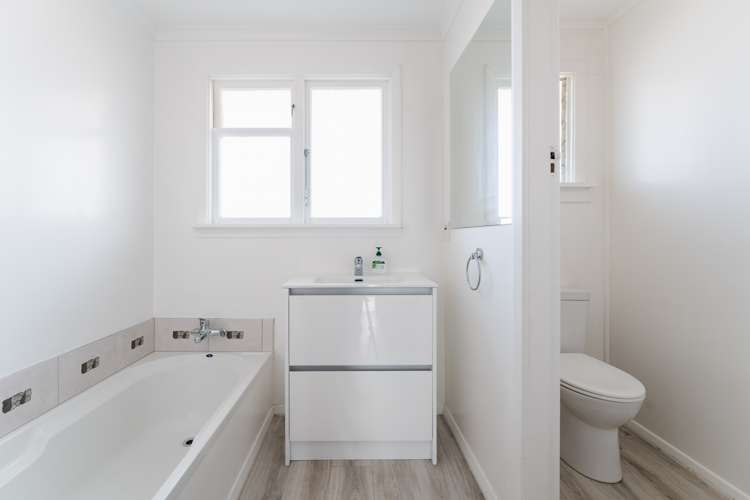 1 Shaw Street Mosgiel_13