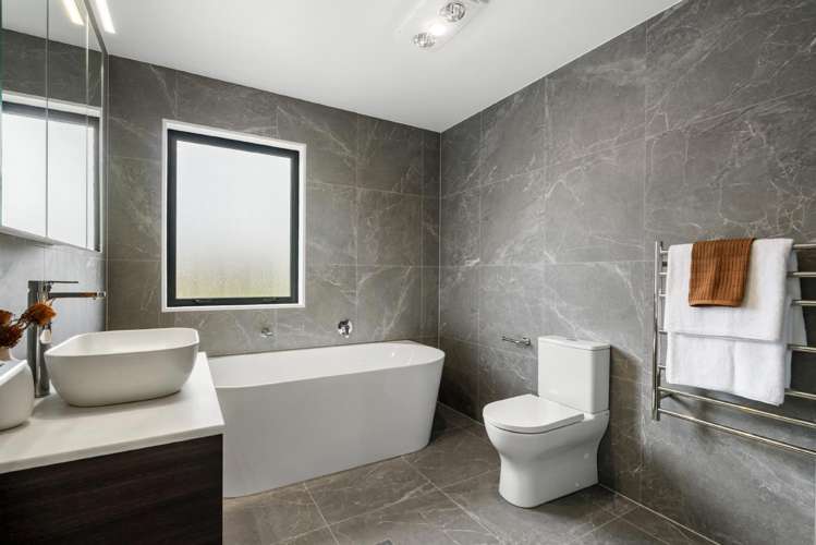 65 Riukiuta Avenue Three Kings_21