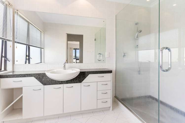 23 Macleans Road Bucklands Beach_24