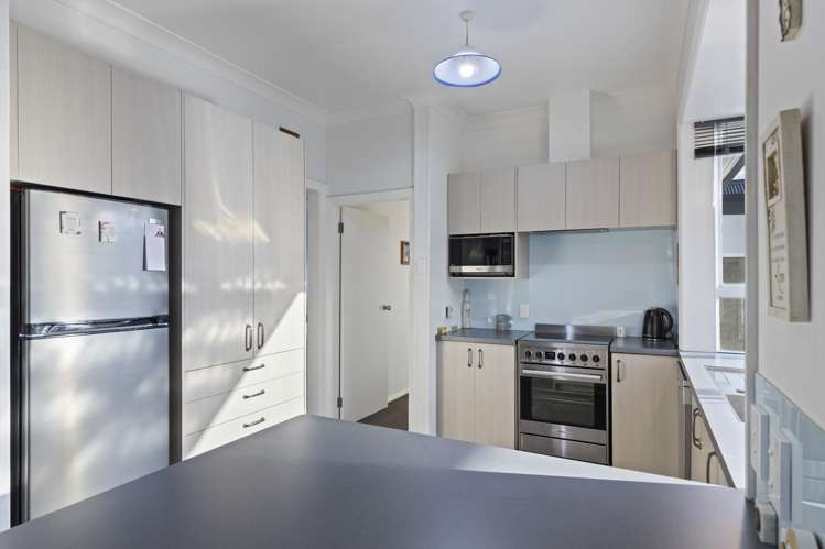 25a Paynters Avenue Strandon_16