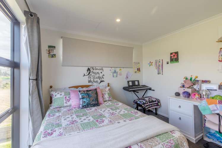 87 River Road Otane_12