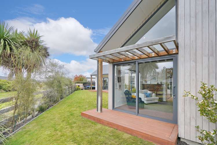 32 Carnaveron Drive_0