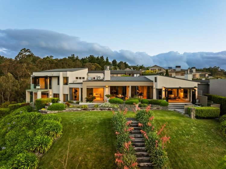 13 and 7 Burbury Ridge Havelock North_31