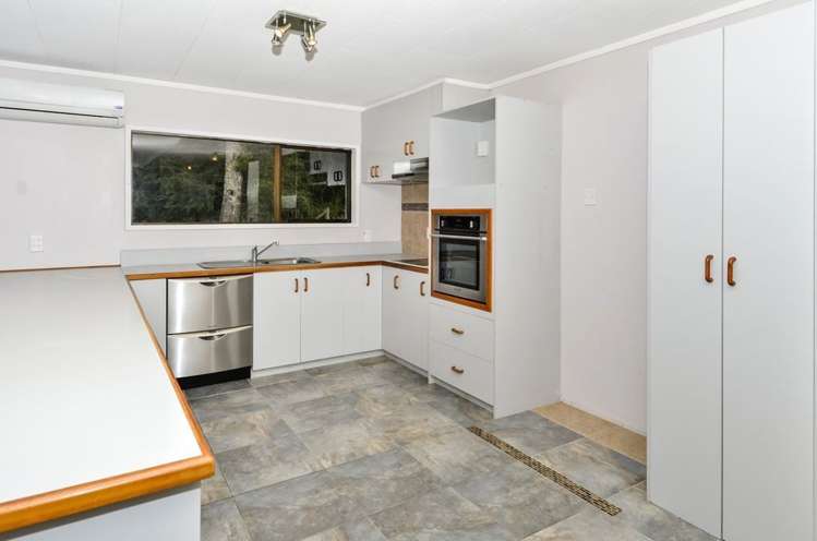 9 Duke Street Riverhead_12