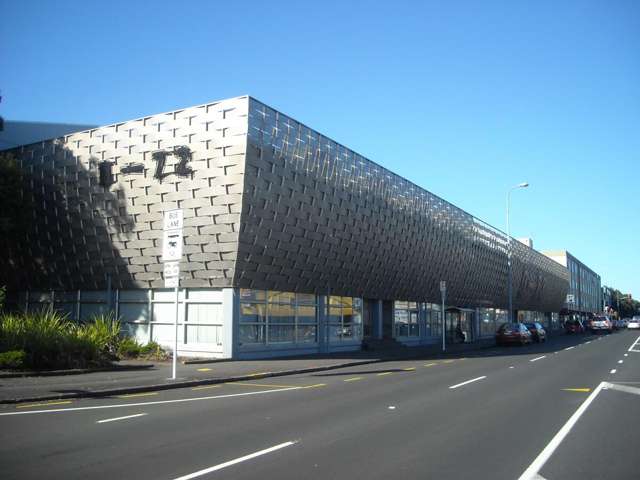 Iconic D72 Office in Mount Eden