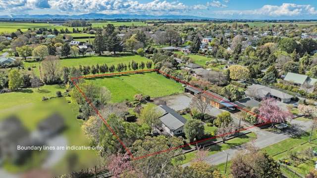 9 Sarsfield Street Southbridge_1
