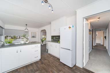 46 Ruawai Road_3