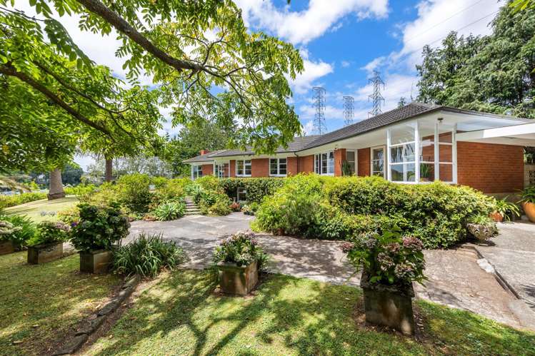 153 and 153a Waipuna Road East Mt Wellington_8