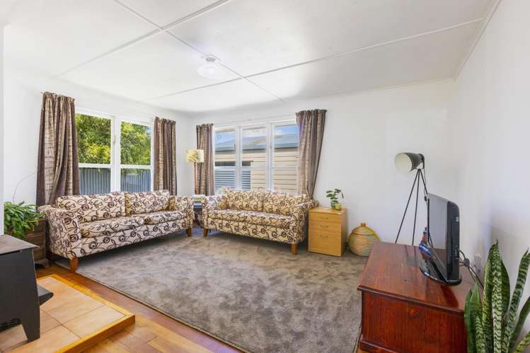 2b Dee Street Otane_3