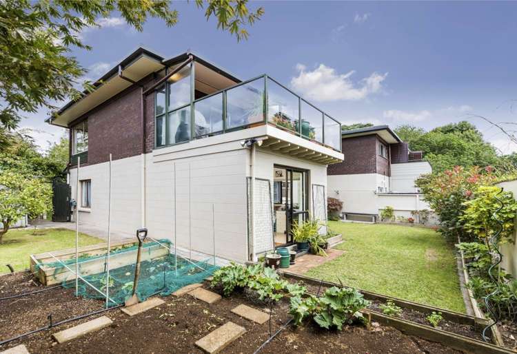 2/36 Coronation Road Epsom_2