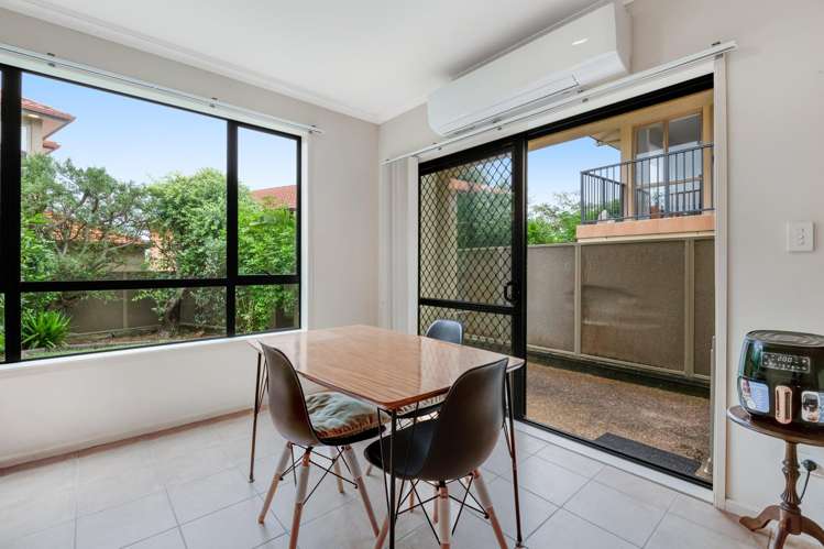 8 Trimaran Drive Gulf Harbour_20