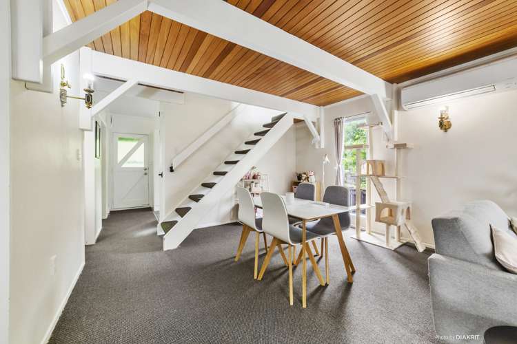 5/33 Halswater Drive Churton Park_3