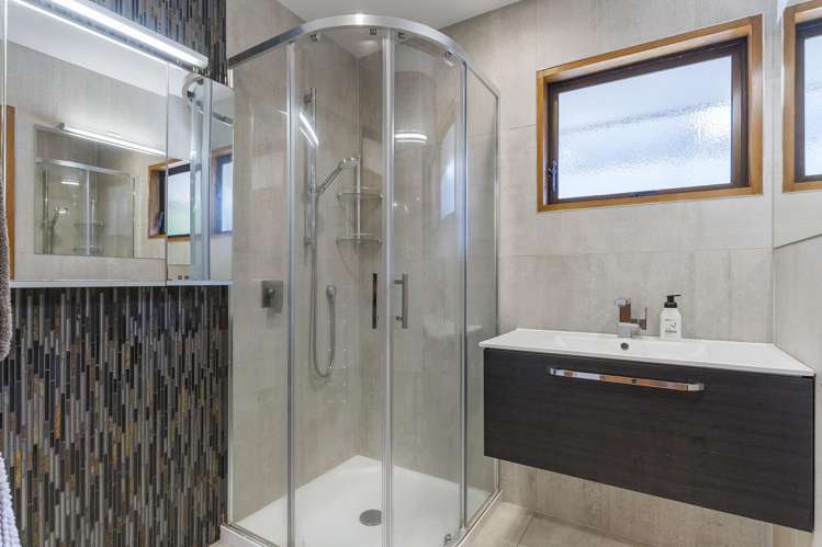 16 Bellbird Rise Murrays Bay_12