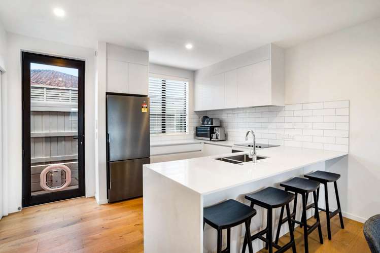 52d Selwyn Avenue Mission Bay_8