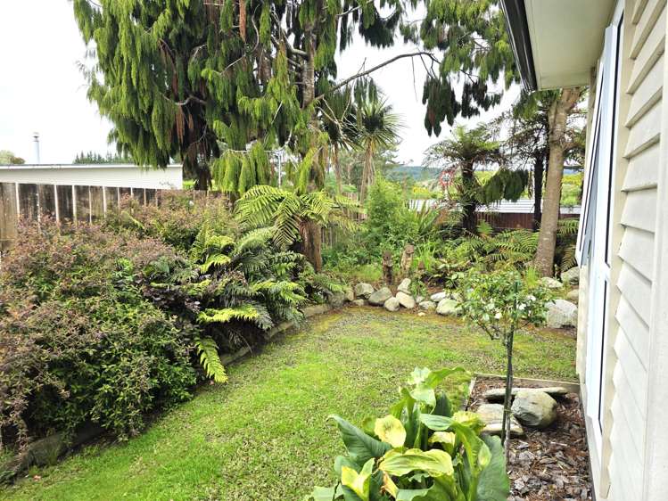 3 Dents Road Kaniere_14