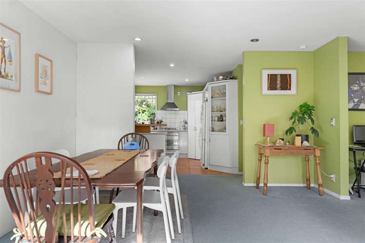 2/32 Winchester Street Merivale_5