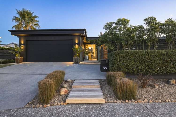 33 Montia Close_0