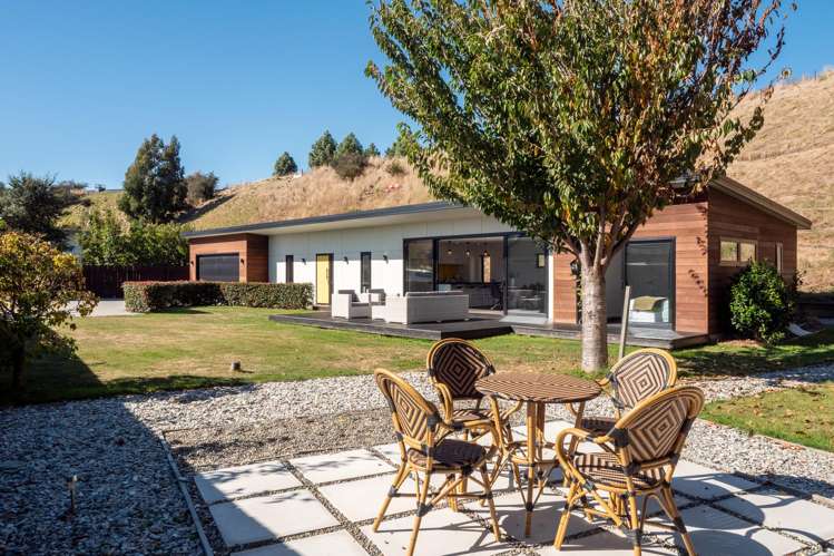 72 Risinghurst Terrace Lower Shotover_3