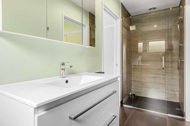 15 Railway Terrace Glentunnel_7