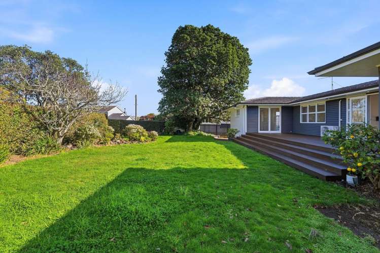 143 Riddell Road 1670_23