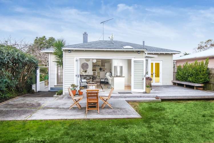 8 Parkhill Road Morningside_16