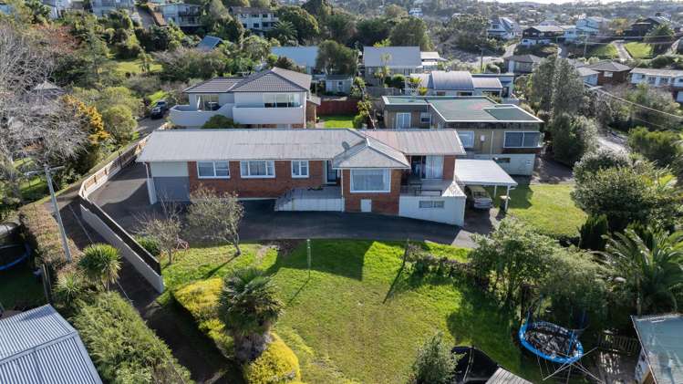 13 Marina Road Torbay_9