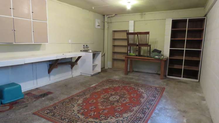 27 Tawa Street Hilltop_18