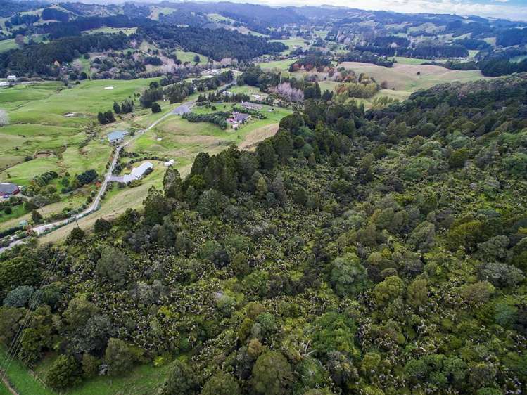 49 Lloyd Drive Wainui_28