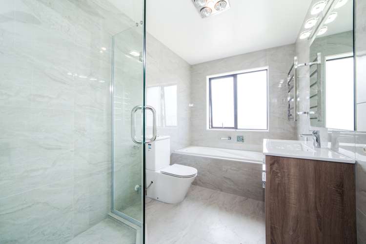 84 Donegal Park Drive Flat Bush_7