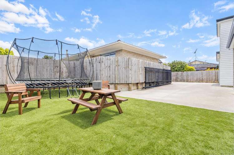 54A Meadway Sunnyhills_29