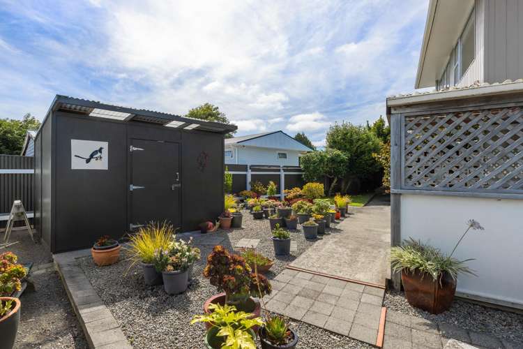 635 Queen Street East Levin_17