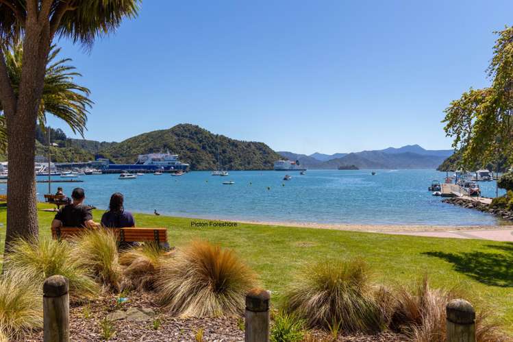 42 Waikawa Road Picton_54