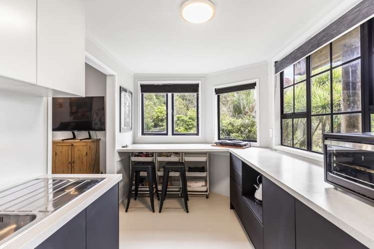 2e Foster Avenue Huia_33