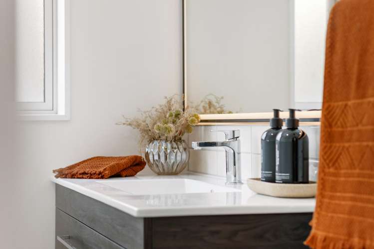 17 Hunt Place Albert Town_17