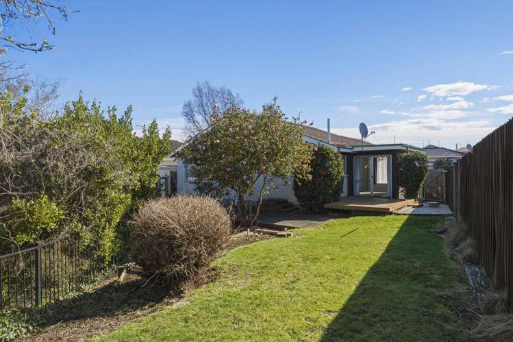 1/98A Lake Terrace Road_0