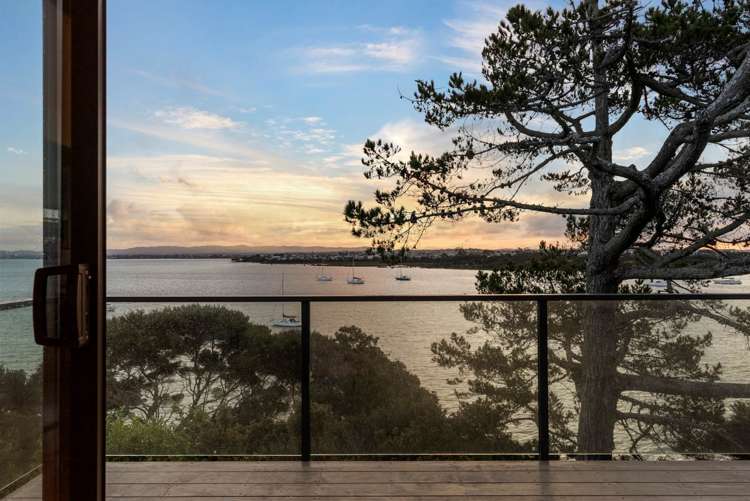 130 Aeroview Drive Beach Haven_3