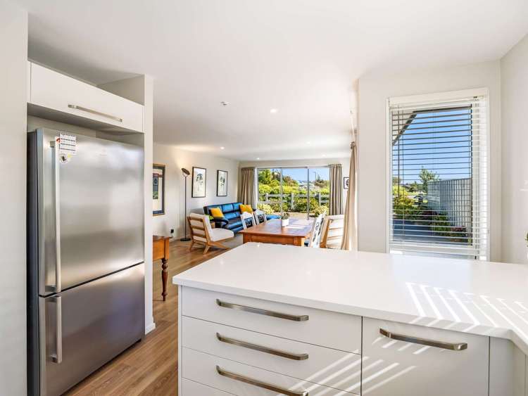 72 Sunline Avenue Lincoln_5