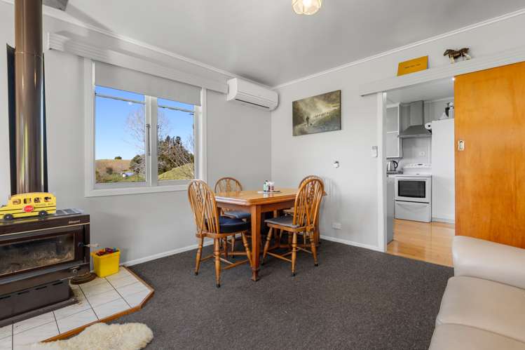 67 Thorn Road Kaimai_5