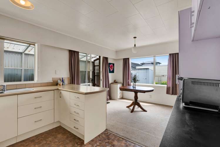 2/6 Webster Street Westown_6